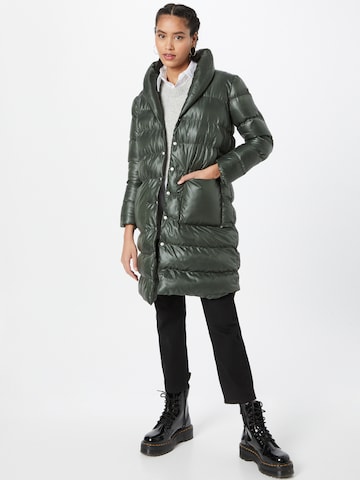 Manteau d’hiver Trendyol en vert