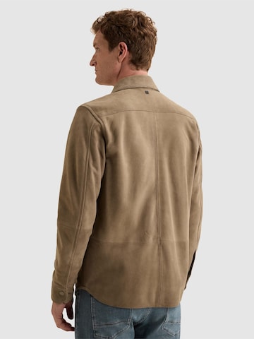 VANGUARD - Ajuste regular Camisa 'Suede overshirt with press button closure and chest pockets' en blanco