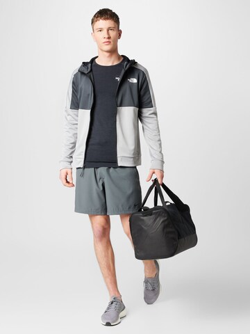 NIKE Regular Sportshorts 'Form' in Grau