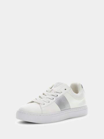 GUESS Sneakers in White