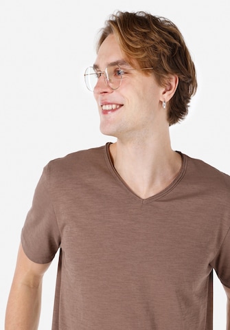 Colin's Shirt in Bruin