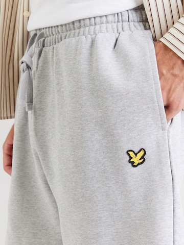 pelēks Lyle & Scott Vaļīgs piegriezums Bikses