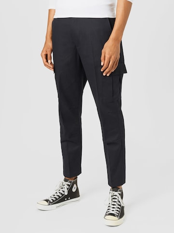 BURTON MENSWEAR LONDON Regular Cargo trousers in Black: front