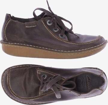 CLARKS Flats & Loafers in 39,5 in Brown: front