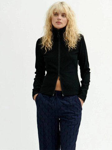 Résumé Paita ' ArloRS ' värissä musta: etupuoli