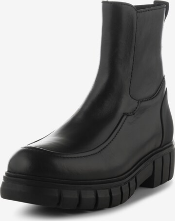 Shoe The Bear Boots in Black: front