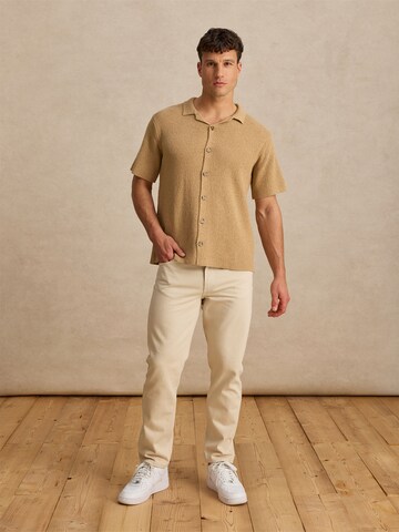 Regular Jean 'Miguel' DAN FOX APPAREL en blanc : devant