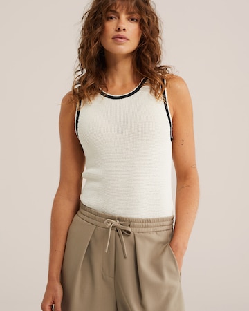 WE Fashion Вязаный топ в Белый: спереди
