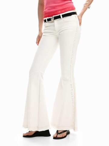Desigual Flared Jeans in White: front