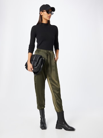 ABOUT YOU Tapered Broek 'Ramona' in Groen