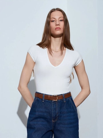 Dilvin - Blusa em branco
