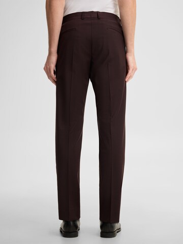 STRELLSON Slim fit Trousers with creases in Red