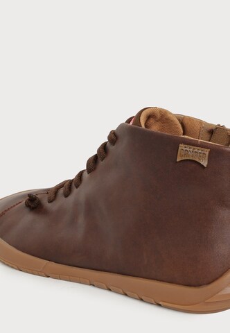 Boots stringati 'Peu Path+' di CAMPER in marrone