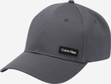 Cappello da baseball di Calvin Klein in grigio: frontale