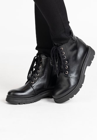 Usha Lace-Up Boots in Black