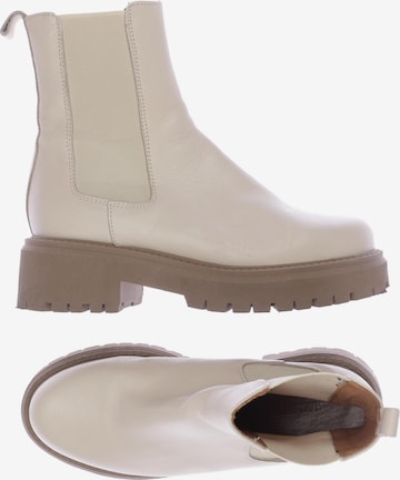 HALLHUBER Dress Boots in 36 in White: front