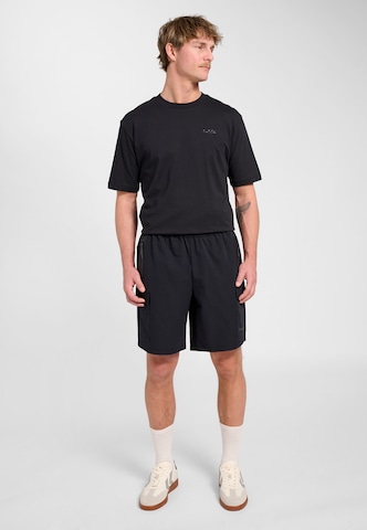 Hummel Regular Shorts 'Tech' in Schwarz