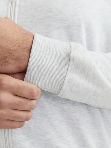 Jack & Jones Plus Sweatjacke in Grau