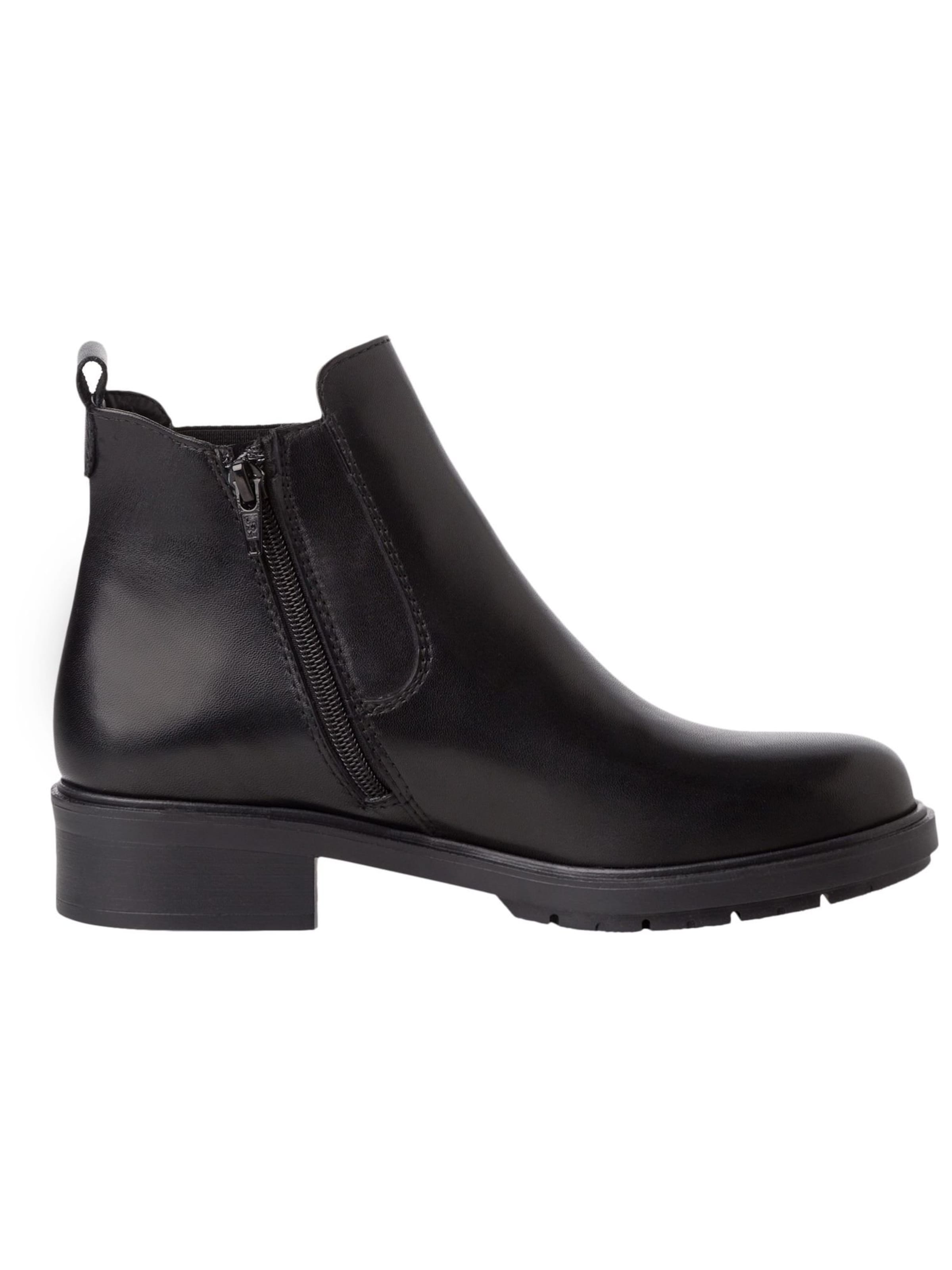 Tamaris Chelsea boots in Black
