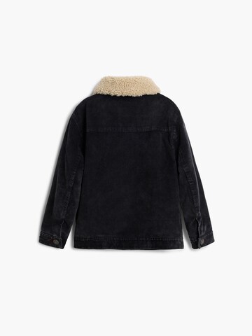 Desigual Χειμερινό μπουφάν σε μαύρο