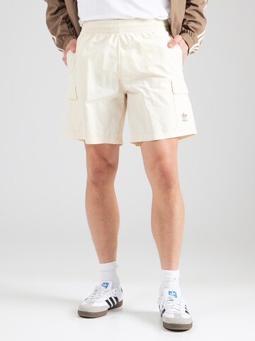 Loosefit Pantaloni cargo 'ESS' di ADIDAS ORIGINALS in bianco: frontale