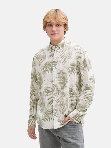TOM TAILOR DENIM Slim fit Button Up Shirt in Green: front