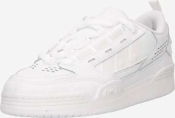 ADIDAS ORIGINALS حذاء رياضي بلا رقبة بـ أبيض: الأمام