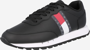 Tommy Jeans Sneakers in Black: front