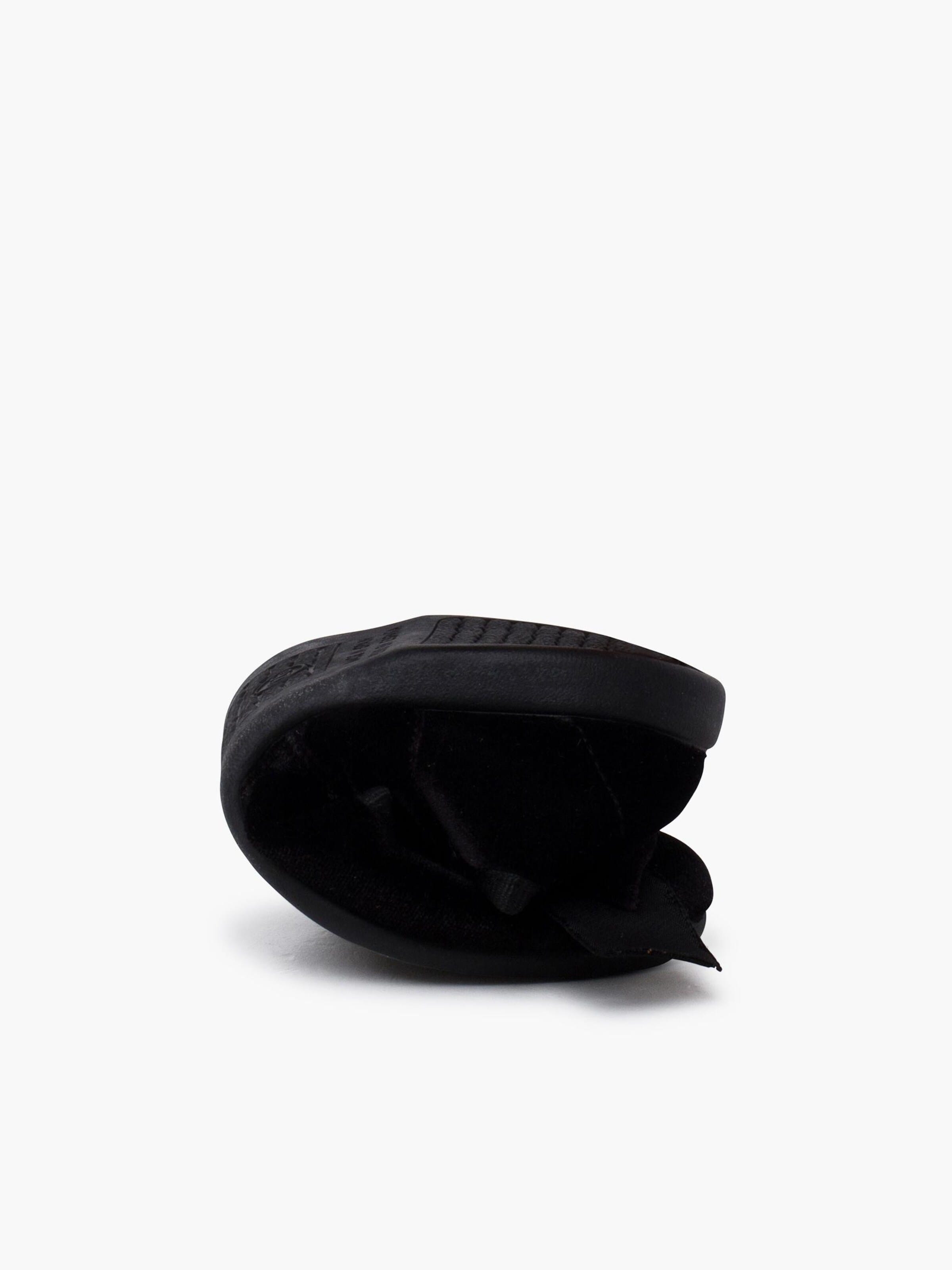 Pisamonas Ballet Flats in Black