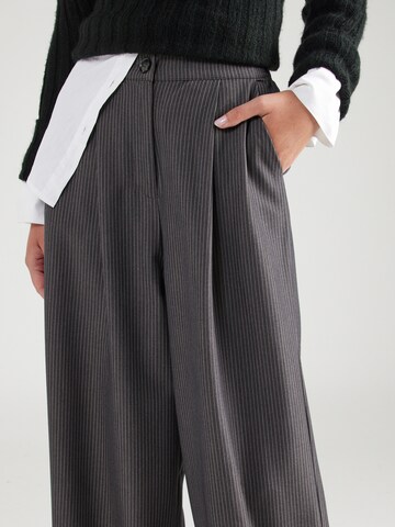 Wide Leg Pantalon à pince 'Madison' A-VIEW en gris