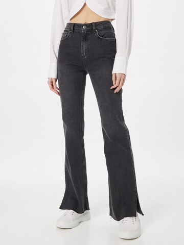 Tally Weijl Flared Jeans in Zwart: voorkant