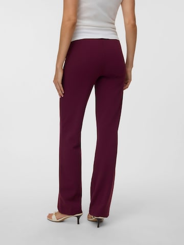 VERO MODA Bootcut Broek 'VMZamira' in Rood