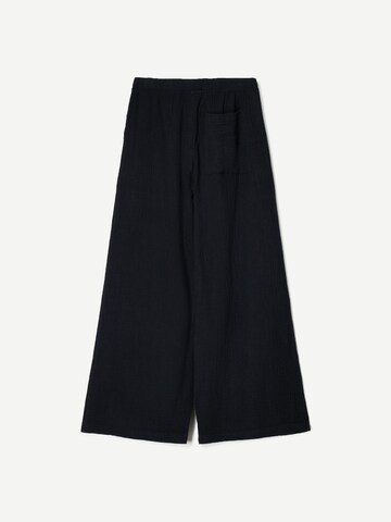 Bershka Wide leg Trousers in Black
