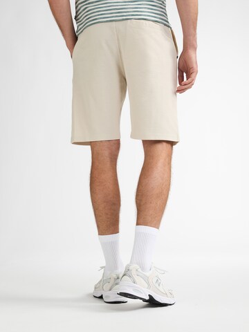 Petrol Industries Regular Chinohousut värissä valkoinen