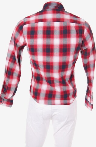 !Solid Button Up Shirt in S in Red