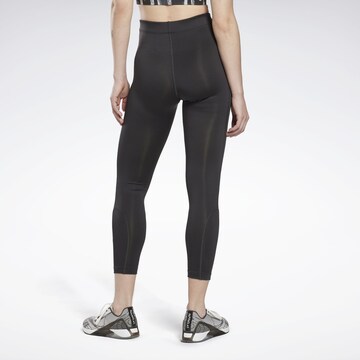 Reebok - Skinny Pantalón deportivo 'MYT' en negro