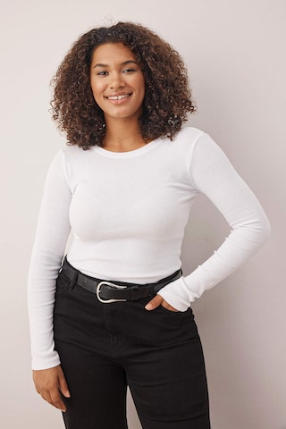 T-shirt Trendyol Curve en noir : devant