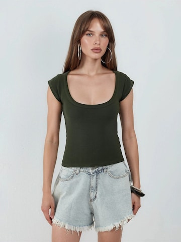 Busem - Blusa em verde: frente
