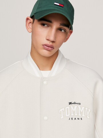 Tommy Jeans Overgangsjakke 'Varsity' i beige