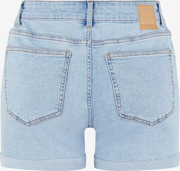 Coupe slim Jean 'PCLisa' PIECES en bleu