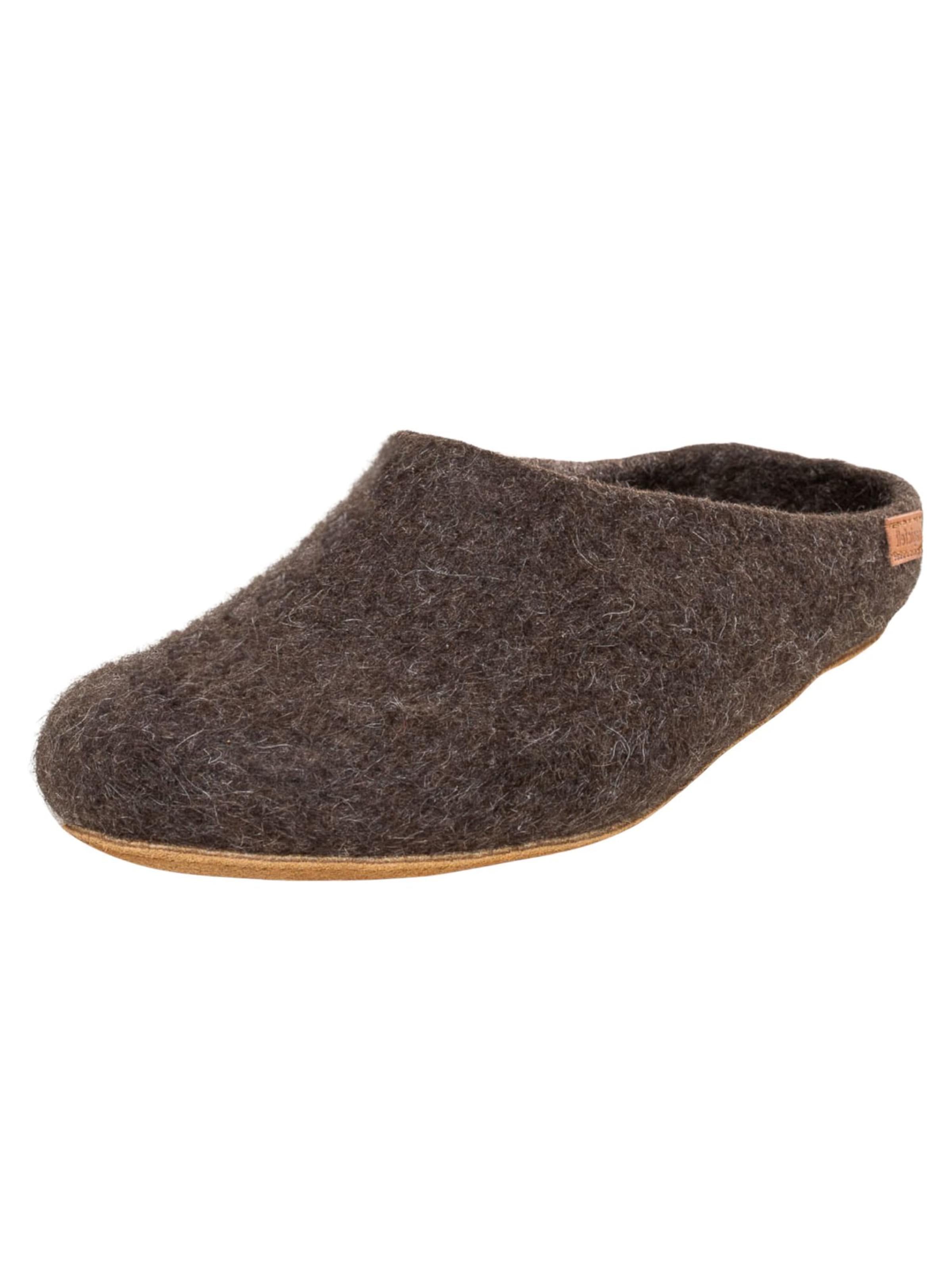 MagicFelt Slippers 'Filzpantoffel Magicfelt 727 Yak' in Brown: front