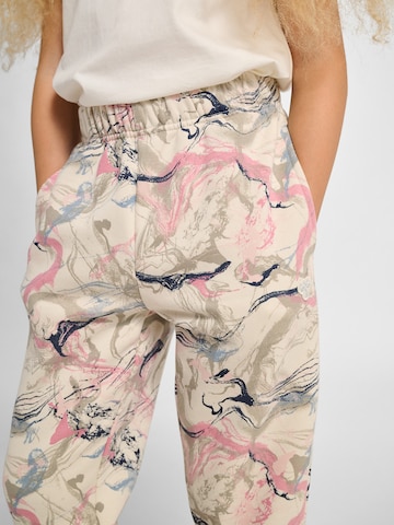 Hummel Loose fit Trousers in Beige