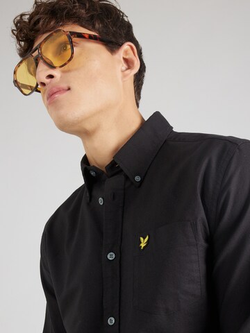 Lyle & Scott - Ajuste regular Camisa en negro
