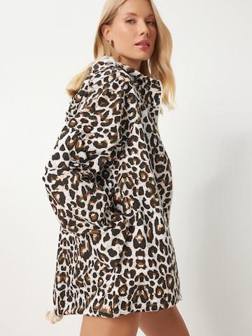 Cappotto di mezza stagione di Happiness İstanbul in bianco