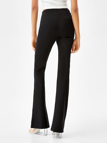 évasé Pantalon Bershka en noir