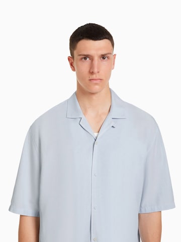 Bershka Comfort fit Button Up Shirt in Blue