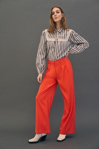 VILA Wide leg Pleated Pants 'AKKA' in Orange