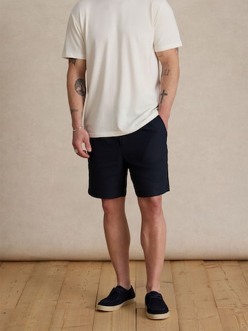 DAN FOX APPAREL Regular Pleat-front trousers 'Alan' in Blue: front