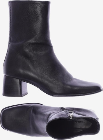 Filippa K Dress Boots in 36 in Black: front