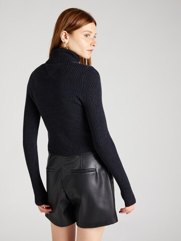 Tommy Jeans Pullover in Braun